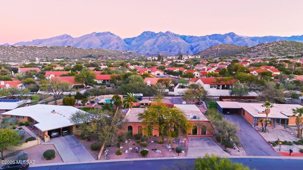 7351 E Sabino Vista Drive, Tucson, AZ 85750