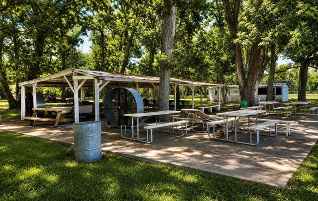 6322 County Road 42, Rosharon, TX 77583
