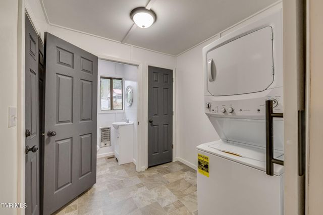 3304 Thornton Drive, Kingsport, TN 37664