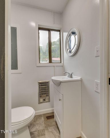 3304 Thornton Drive, Kingsport, TN 37664