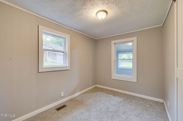 3304 Thornton Drive, Kingsport, TN 37664