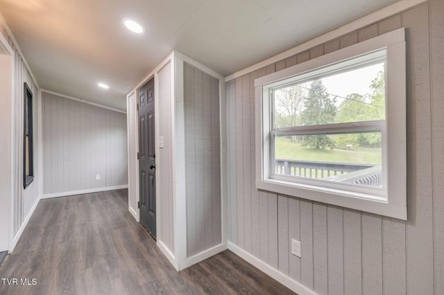 3304 Thornton Drive, Kingsport, TN 37664