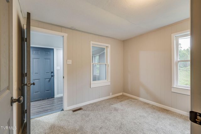 3304 Thornton Drive, Kingsport, TN 37664