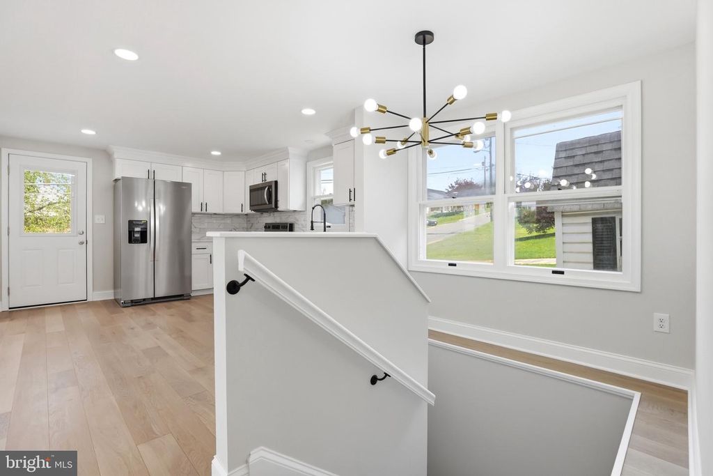 Image 11 of property listing at 302 E THOMAS ST, Union Bridge, MD 21791