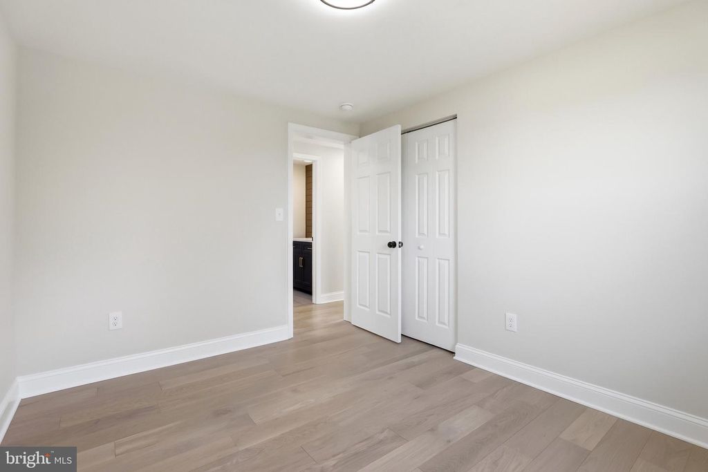 Image 15 of property listing at 302 E THOMAS ST, Union Bridge, MD 21791