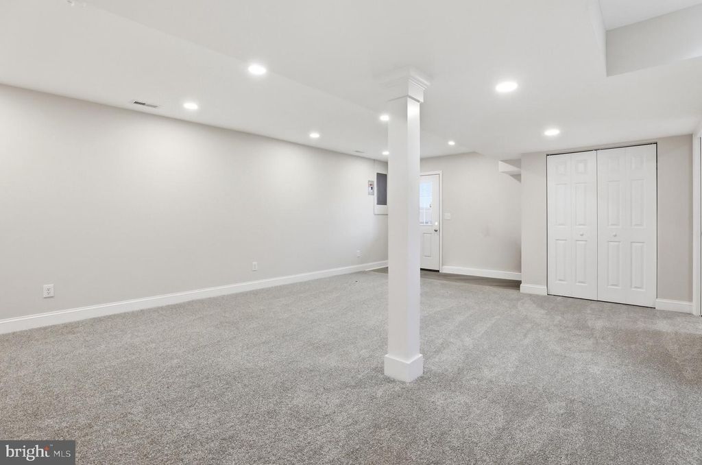 Image 23 of property listing at 302 E THOMAS ST, Union Bridge, MD 21791