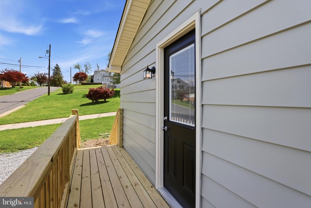 Image 39 of property listing at 302 E THOMAS ST, Union Bridge, MD 21791