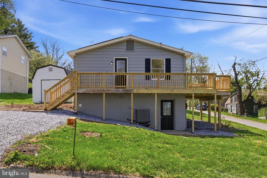 Image 40 of property listing at 302 E THOMAS ST, Union Bridge, MD 21791