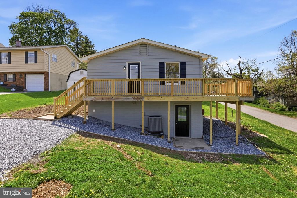 Image 41 of property listing at 302 E THOMAS ST, Union Bridge, MD 21791