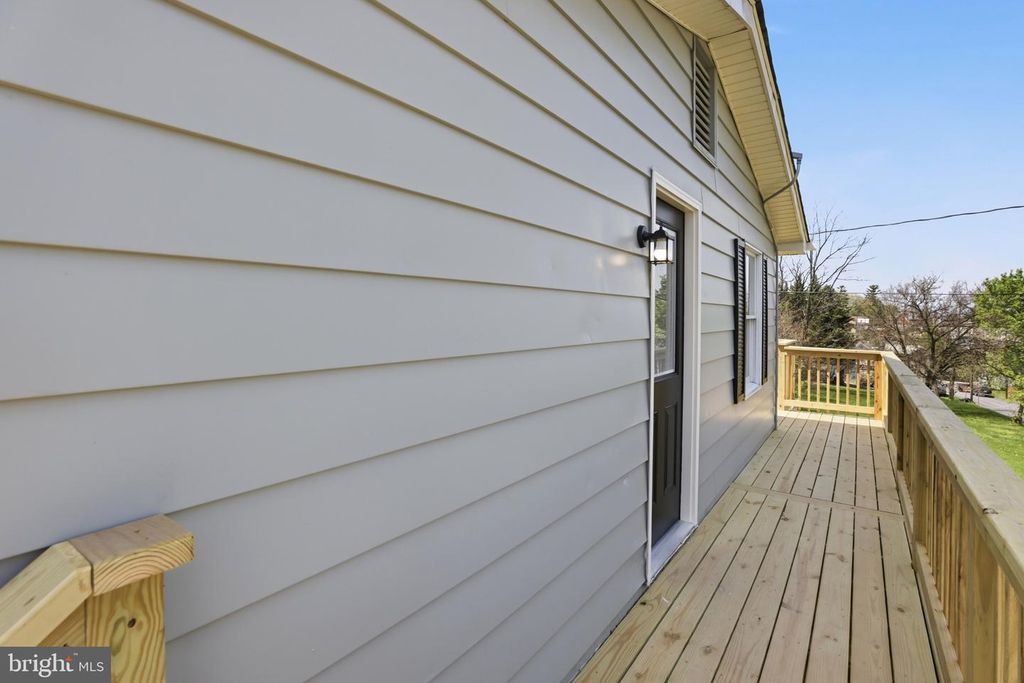 Image 42 of property listing at 302 E THOMAS ST, Union Bridge, MD 21791