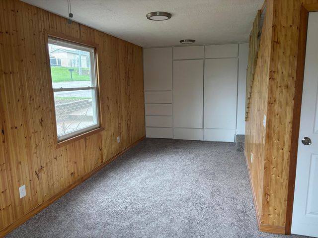 126 E Maple Street, Muir Vllg, MI 48860