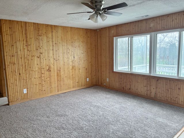126 E Maple Street, Muir Vllg, MI 48860