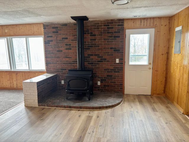 126 E Maple Street, Muir Vllg, MI 48860