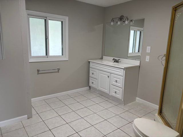 126 E Maple Street, Muir Vllg, MI 48860