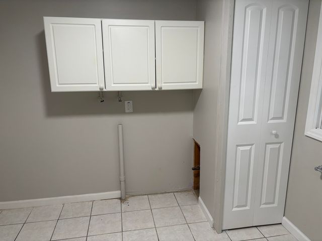 126 E Maple Street, Muir Vllg, MI 48860