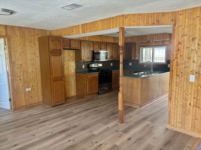126 E Maple Street, Muir Vllg, MI 48860