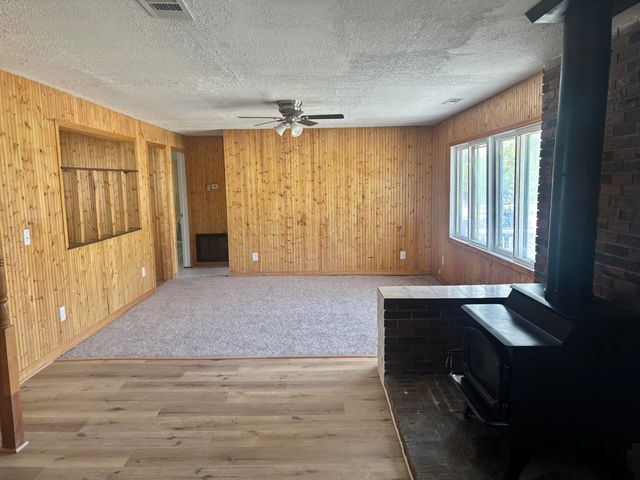 126 E Maple Street, Muir Vllg, MI 48860
