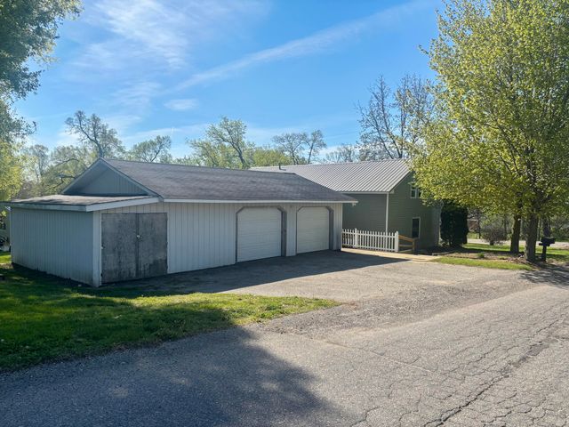 126 E Maple Street, Muir Vllg, MI 48860