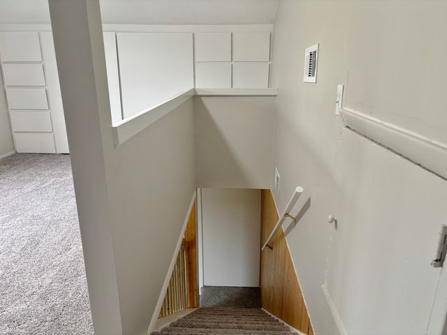 126 E Maple Street, Muir Vllg, MI 48860