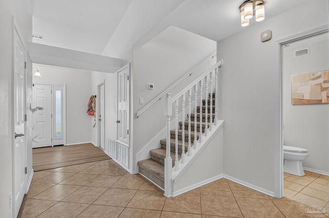 26 Bartlett Cir, Pensacola, FL 32505