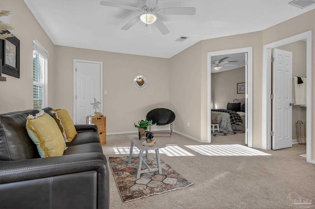 26 Bartlett Cir, Pensacola, FL 32505