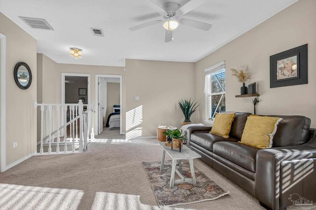 26 Bartlett Cir, Pensacola, FL 32505