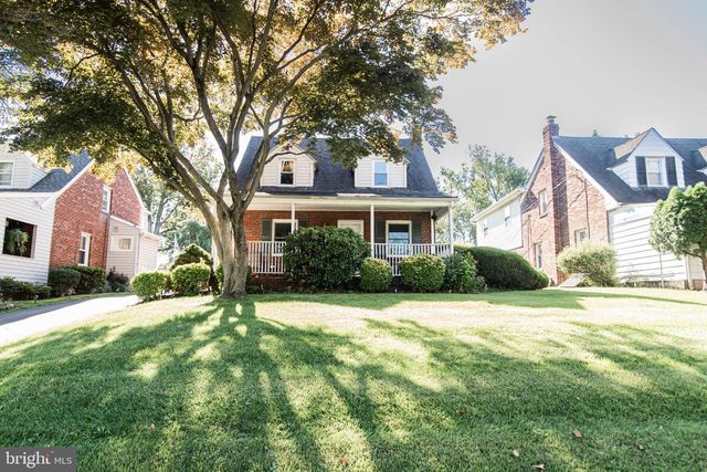 214 W MACDADE BLVD, Folsom, PA 19033