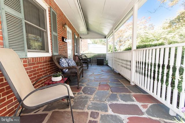 214 W MACDADE BLVD, Folsom, PA 19033