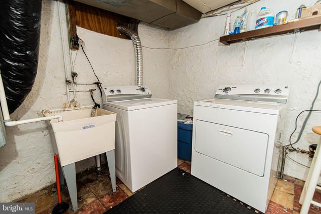 214 W MACDADE BLVD, Folsom, PA 19033