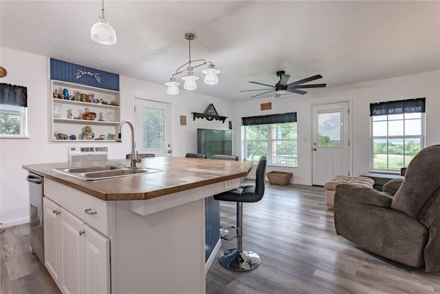 351 CR 2601, Meridian, TX 76665