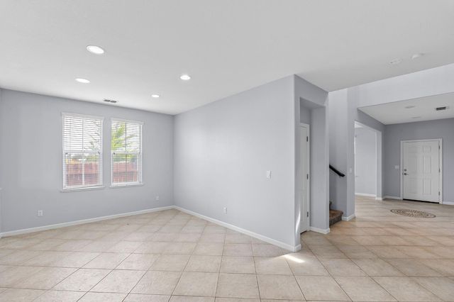 10272 Beckley Way, Elk Grove, CA 95757