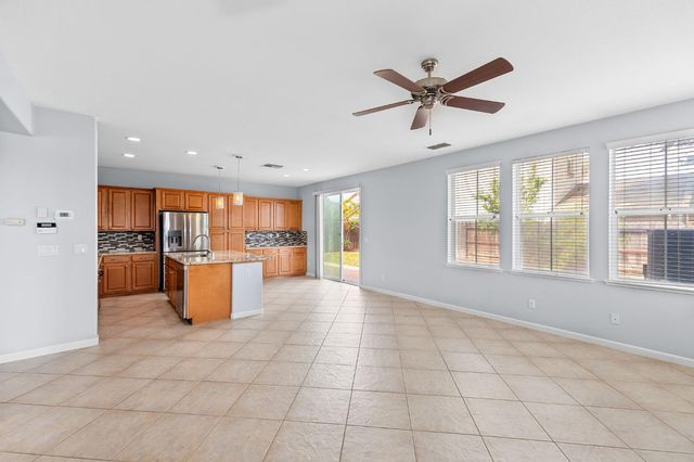 10272 Beckley Way, Elk Grove, CA 95757