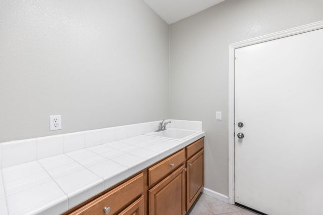 10272 Beckley Way, Elk Grove, CA 95757