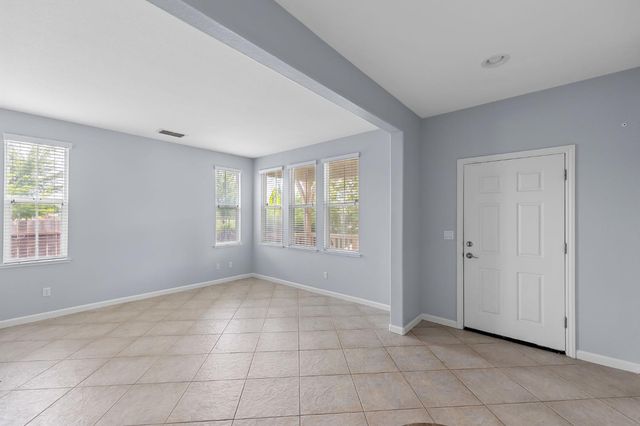10272 Beckley Way, Elk Grove, CA 95757