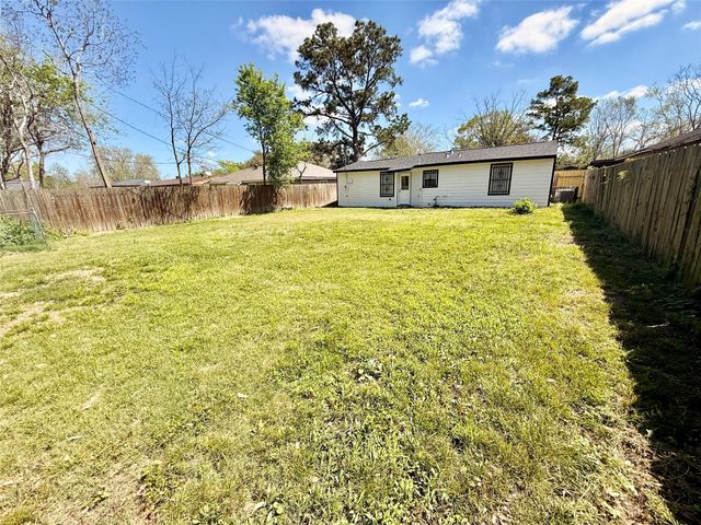 7922 Jutland Road Road, Houston, TX 77033