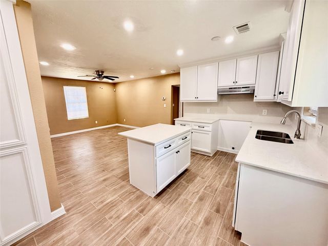 7922 Jutland Road Road, Houston, TX 77033