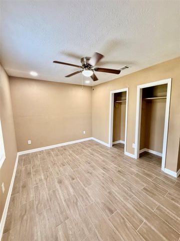 7922 Jutland Road Road, Houston, TX 77033