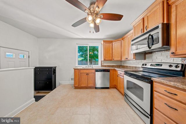 9945 HILLTOP DR, Parkville, MD 21234