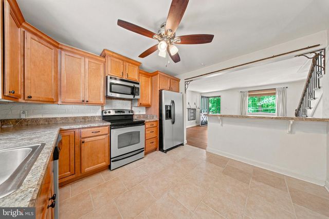 9945 HILLTOP DR, Parkville, MD 21234