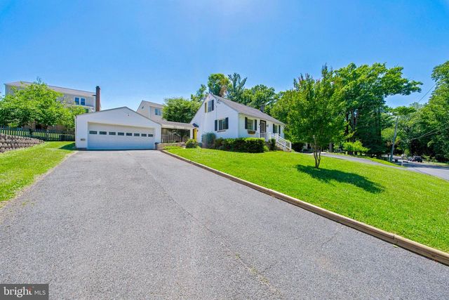 9945 HILLTOP DR, Parkville, MD 21234
