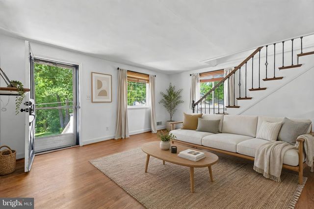 9945 HILLTOP DR, Parkville, MD 21234
