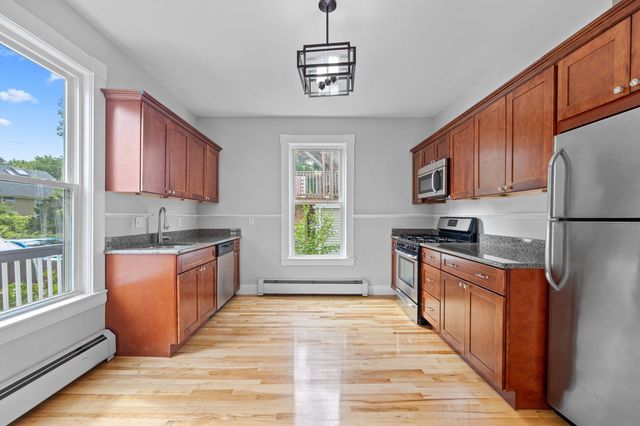 24 Village St 1, Marblehead, MA 01945