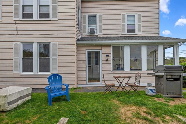 24 Village St 1, Marblehead, MA 01945