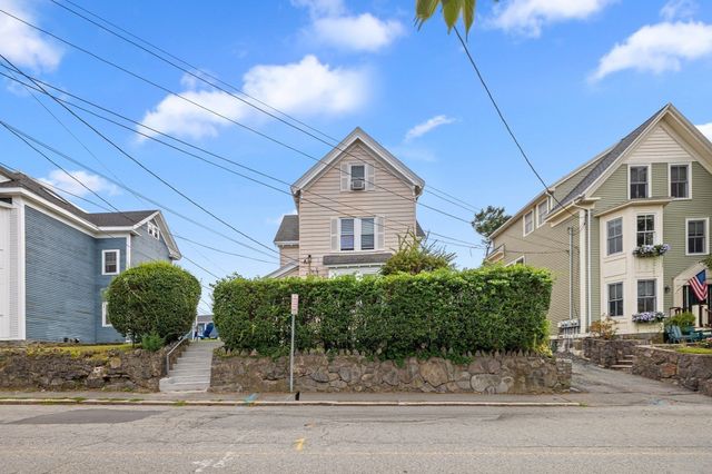 24 Village St 1, Marblehead, MA 01945