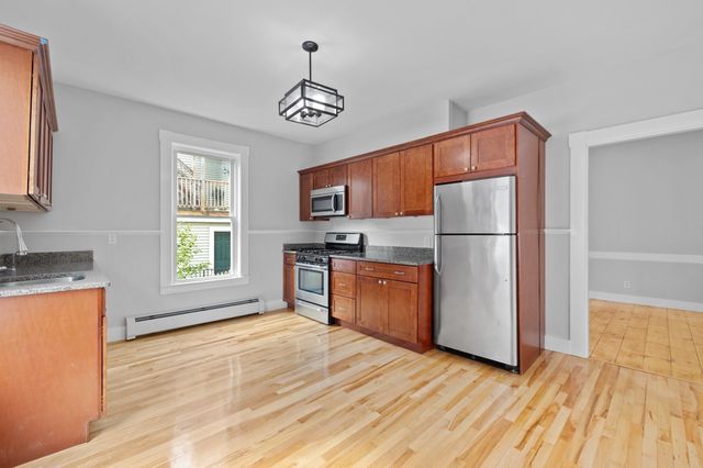 24 Village St 1, Marblehead, MA 01945