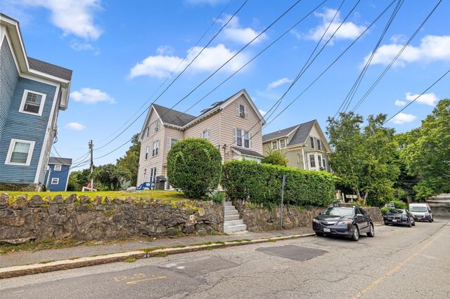 24 Village St 1, Marblehead, MA 01945