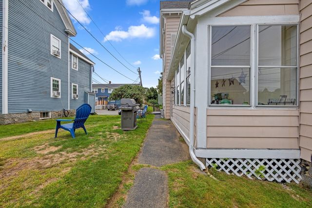 24 Village St 1, Marblehead, MA 01945