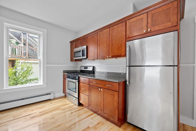 24 Village St 1, Marblehead, MA 01945