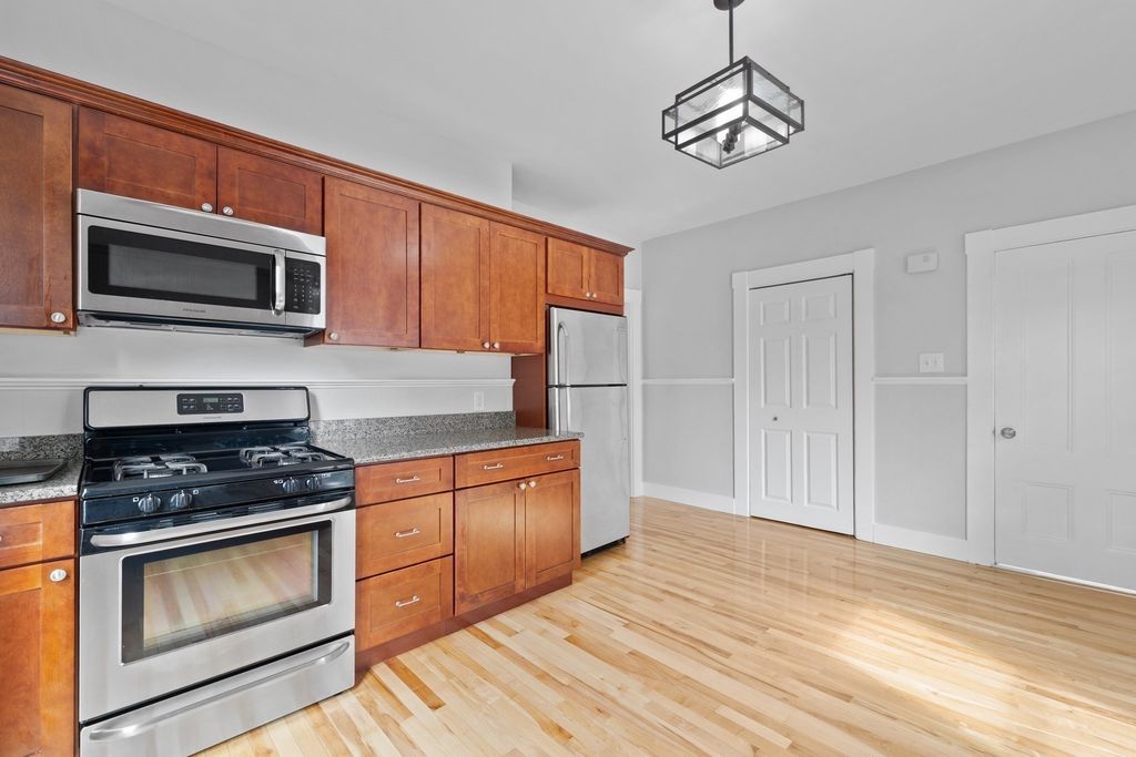 24 Village St 1, Marblehead, MA 01945