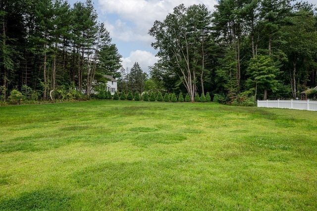 73 Minehan Ln, Marlborough, MA 01752